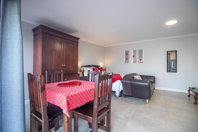 5 Bedroom Property for Sale in Myburgh Park Western Cape